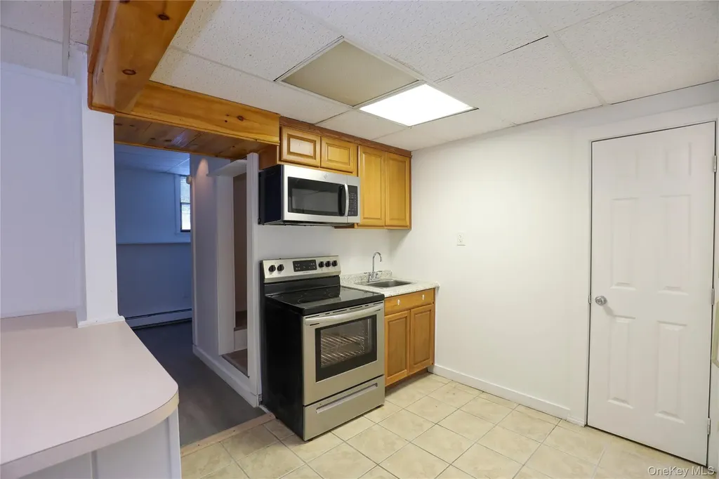 38 Roxanne Boulevard Lloyd NY 12528