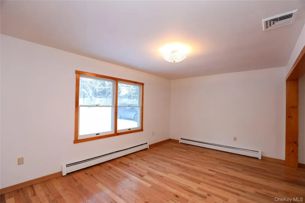 38 Roxanne Boulevard Lloyd NY 12528