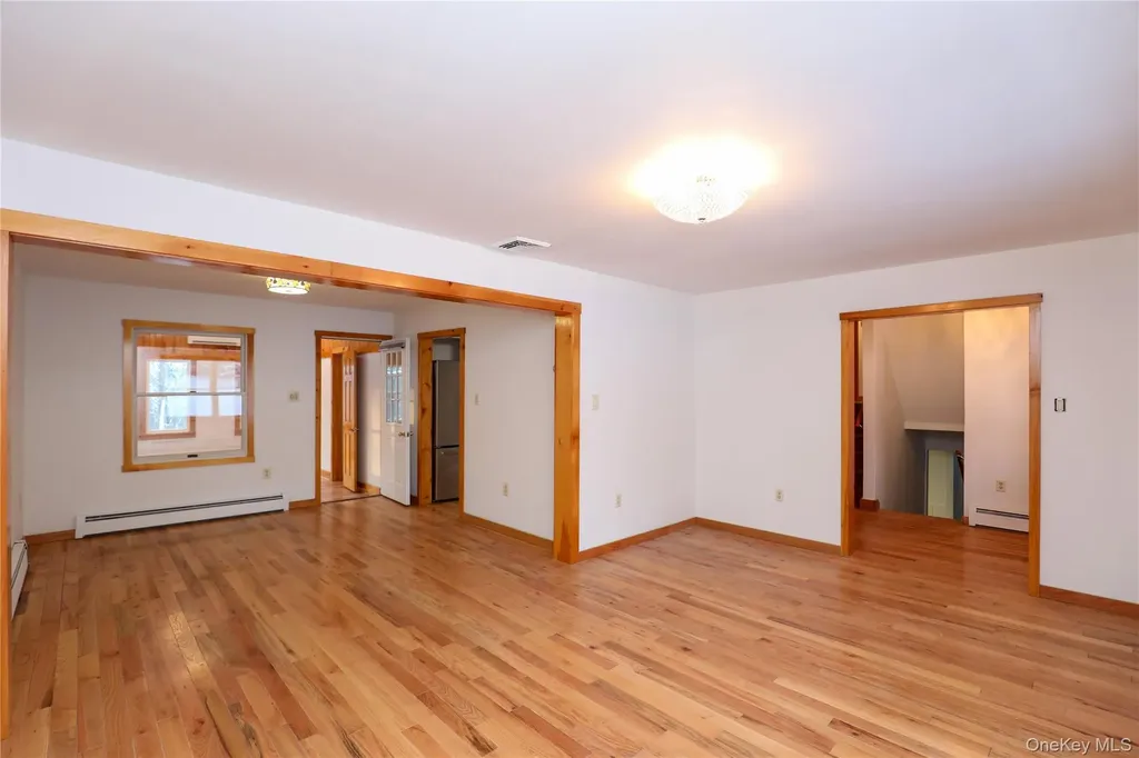 38 Roxanne Boulevard Lloyd NY 12528