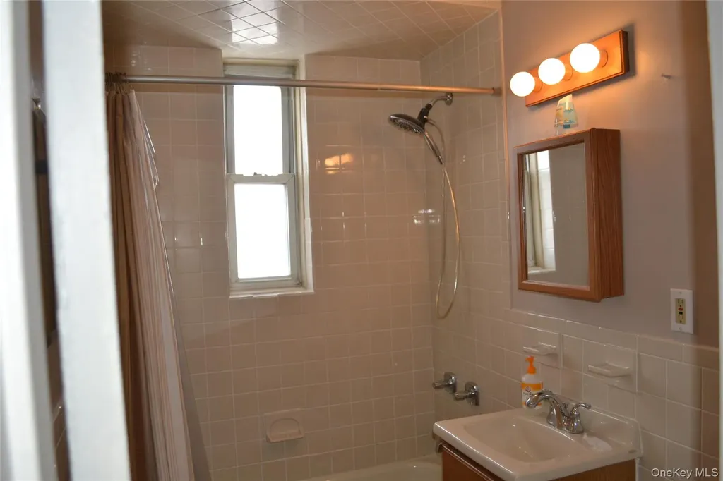 245 Rumsey Road Yonkers NY 10701