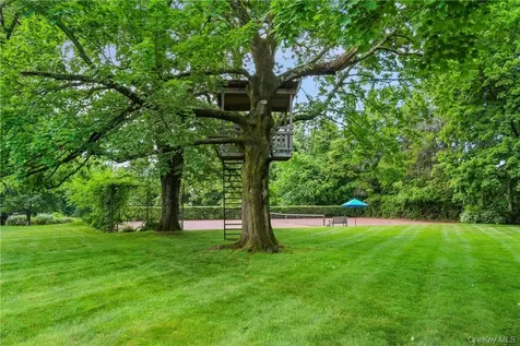 15 Sarosca Farm Lane Purchase NY 10577