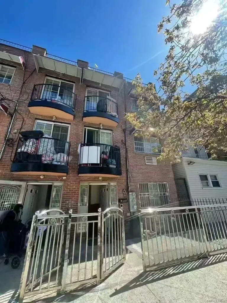 3741 98th Street Corona NY 11368