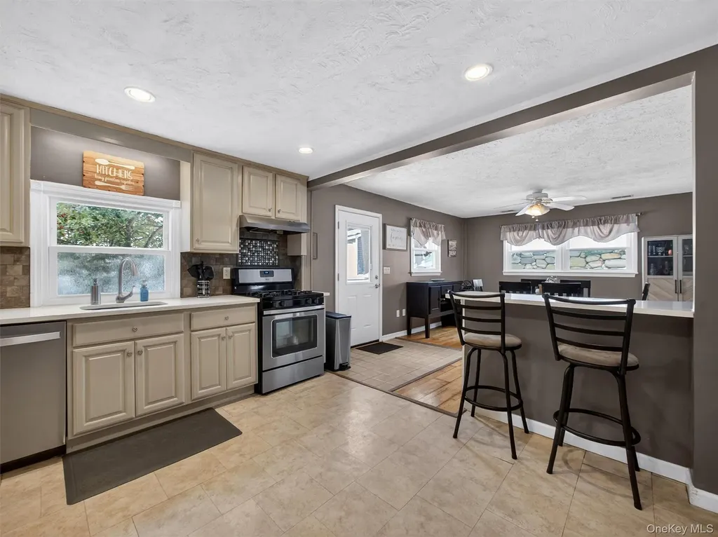 7 Staubitz Avenue Pearl River NY 10965