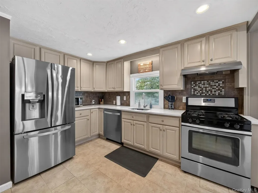 7 Staubitz Avenue Pearl River NY 10965