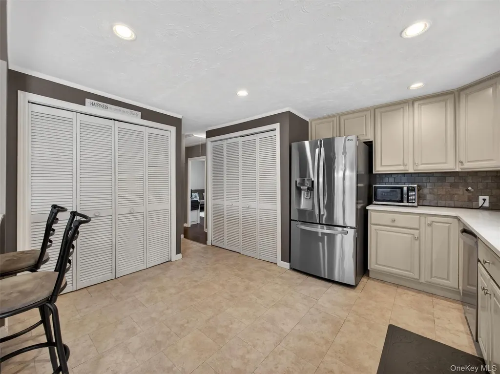 7 Staubitz Avenue Pearl River NY 10965