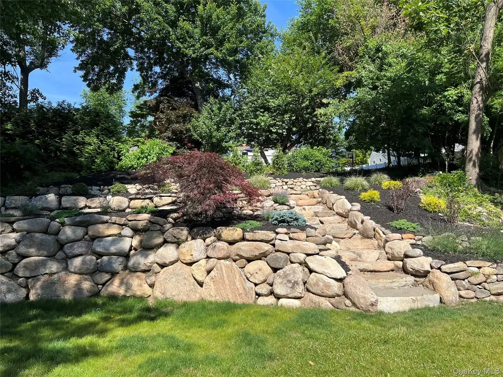 7 Staubitz Avenue Pearl River NY 10965