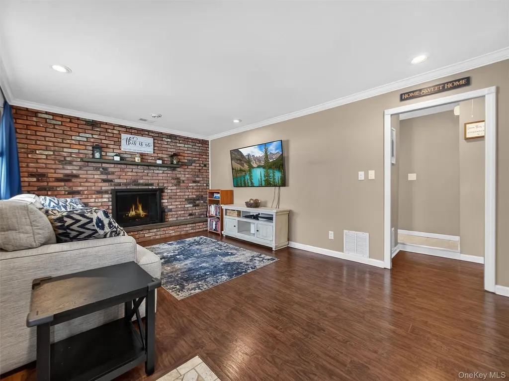 7 Staubitz Avenue Pearl River NY 10965