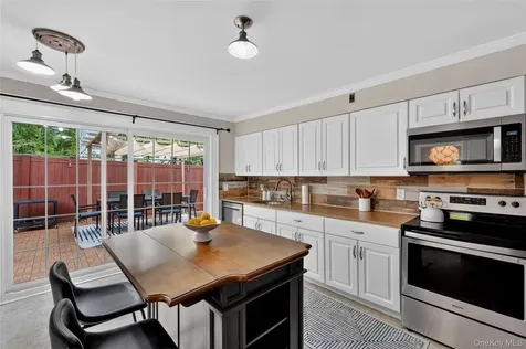 14 Caterson Terrace Hartsdale NY 10530