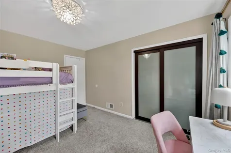 14 Caterson Terrace Hartsdale NY 10530