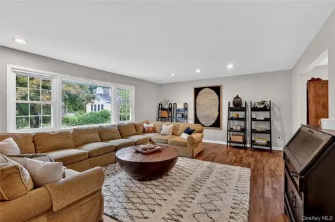 14 Caterson Terrace Hartsdale NY 10530