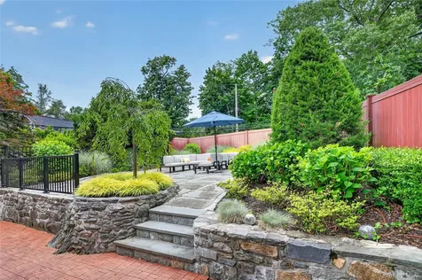 14 Caterson Terrace Hartsdale NY 10530