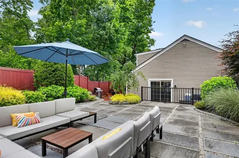 14 Caterson Terrace Hartsdale NY 10530