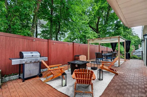 14 Caterson Terrace Hartsdale NY 10530