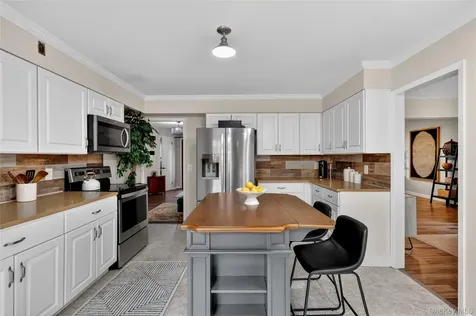14 Caterson Terrace Hartsdale NY 10530