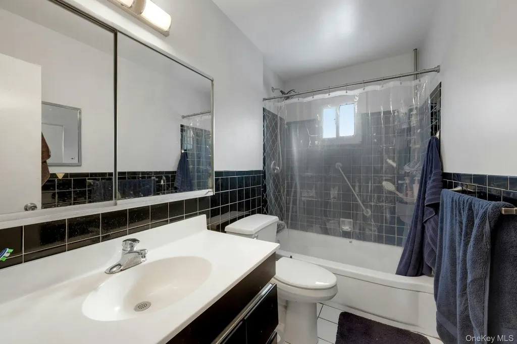 59 Valerie Drive Yonkers NY 10703