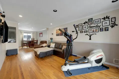 59 Valerie Drive Yonkers NY 10703
