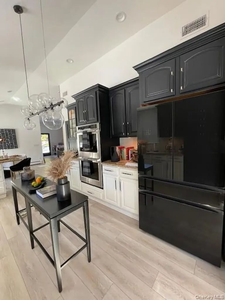 79 Jagger Lane Westhampton NY 11977