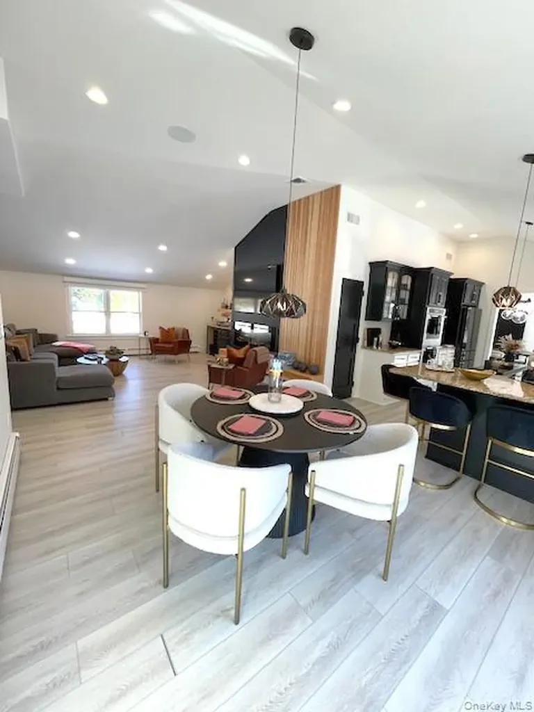 79 Jagger Lane Westhampton NY 11977