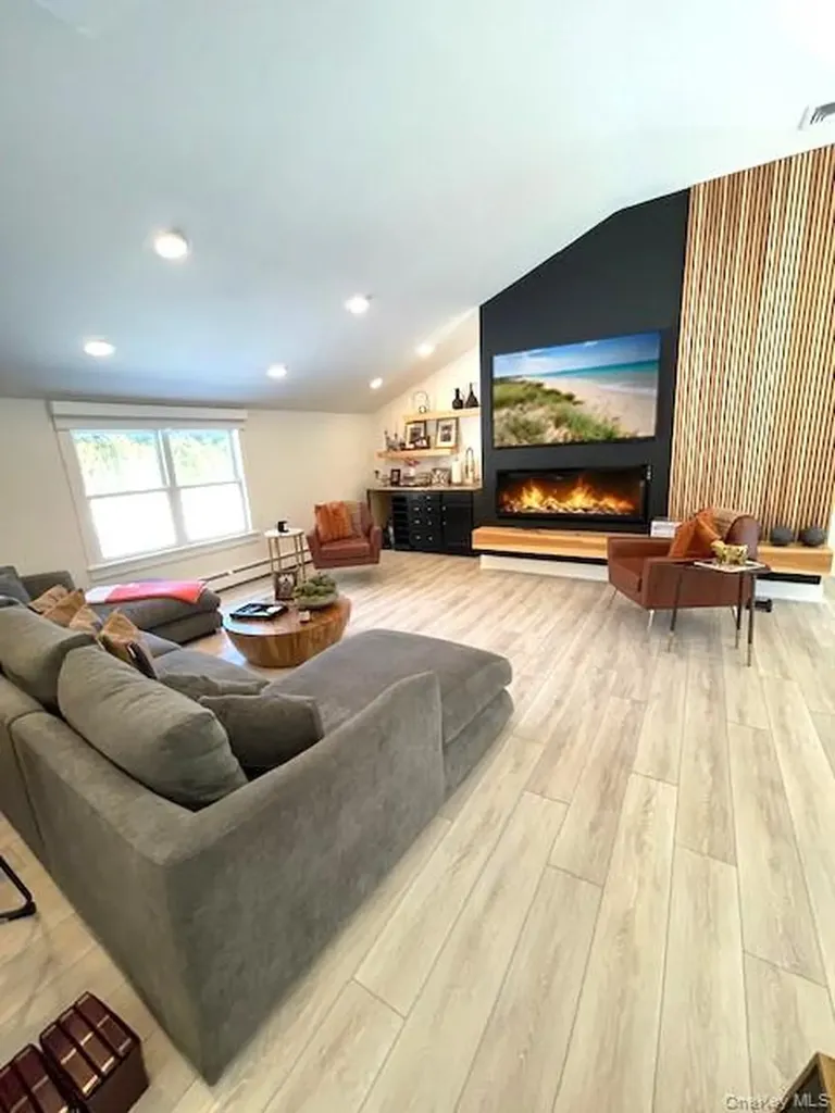 79 Jagger Lane Westhampton NY 11977