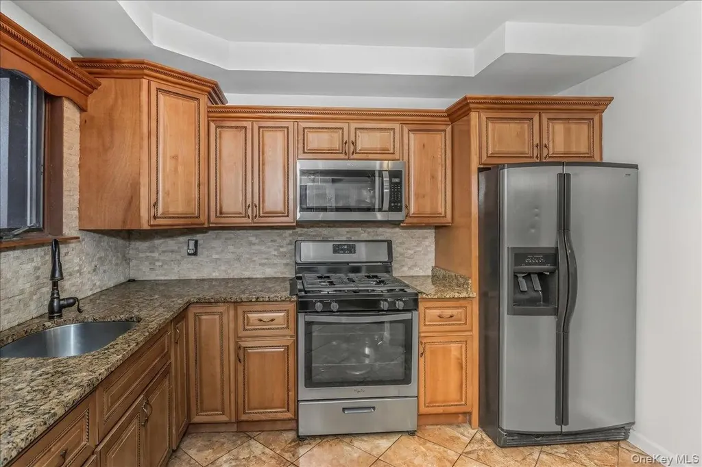 58-29 60th Lane Maspeth NY 11378