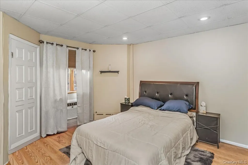 58-29 60th Lane Maspeth NY 11378