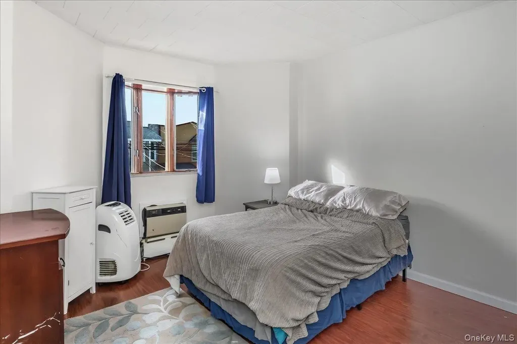 58-29 60th Lane Maspeth NY 11378