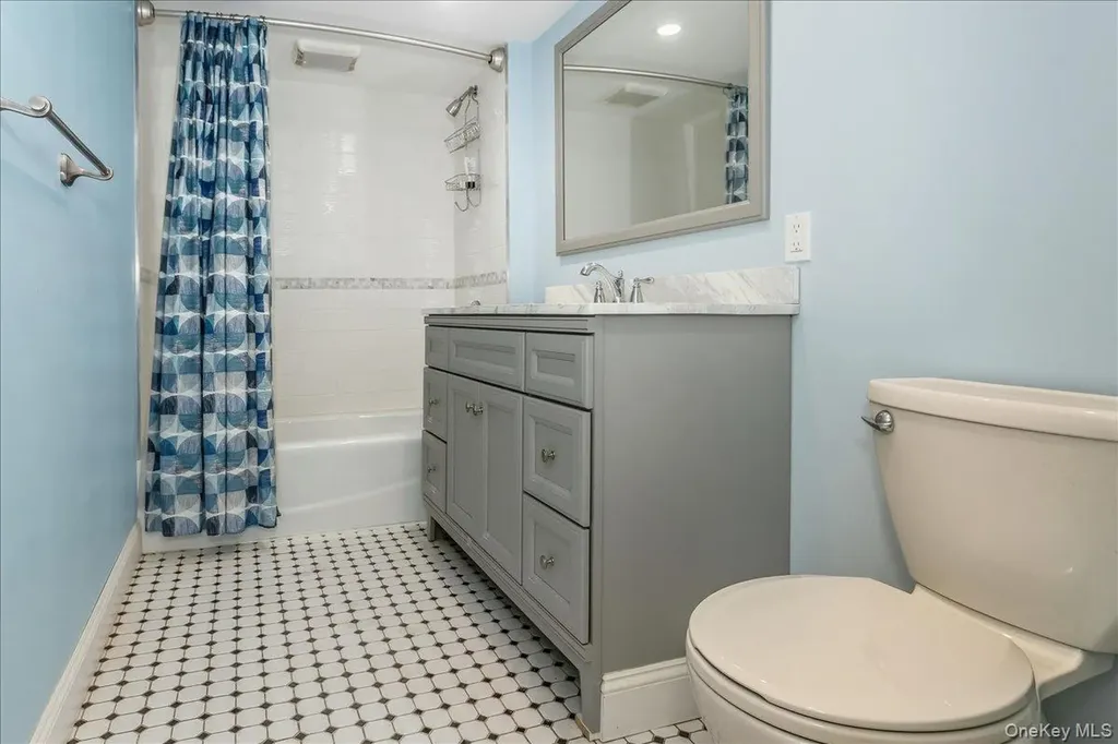 58-29 60th Lane Maspeth NY 11378
