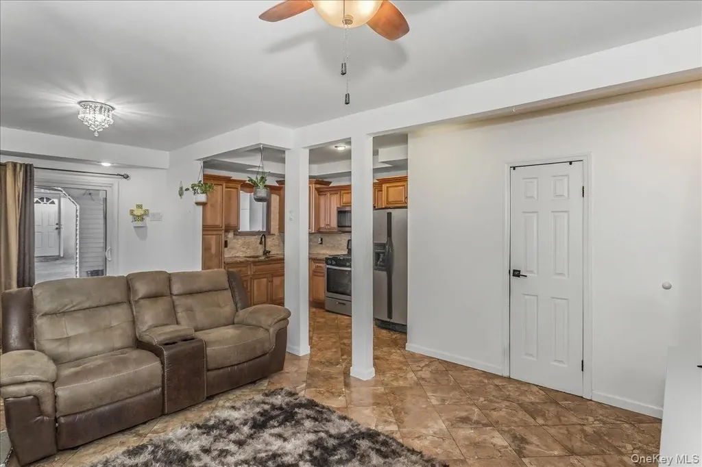 58-29 60th Lane Maspeth NY 11378