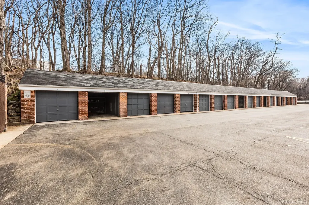 320 S Broadway Tarrytown NY 10591
