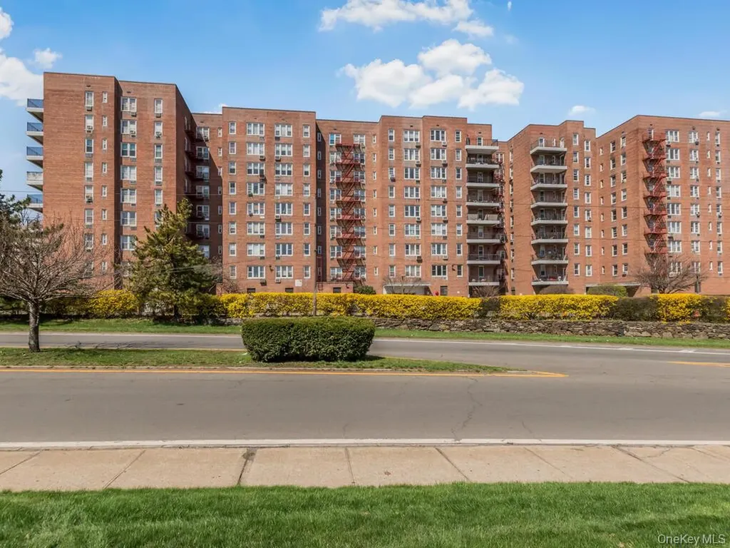 245 Rumsey Road Yonkers NY 10701