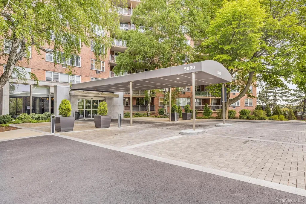 5800 Arlington Avenue Bronx NY 10471