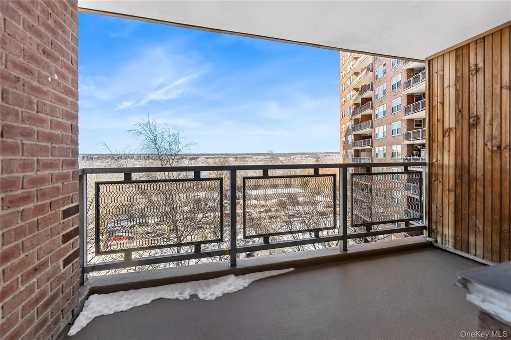 5800 Arlington Avenue Bronx NY 10471