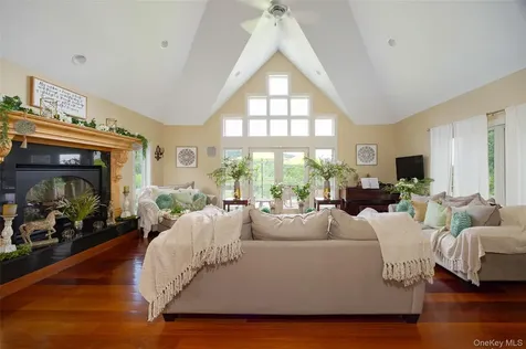 3302 Route 55 Pawling NY 12564