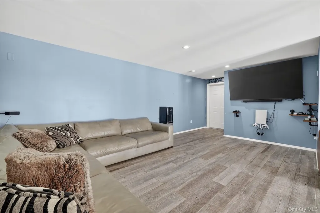 2066 Route 6 Middletown NY 10940