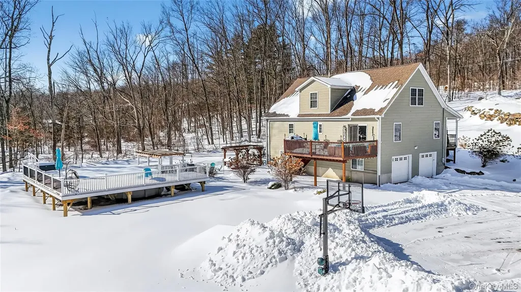 2066 Route 6 Middletown NY 10940