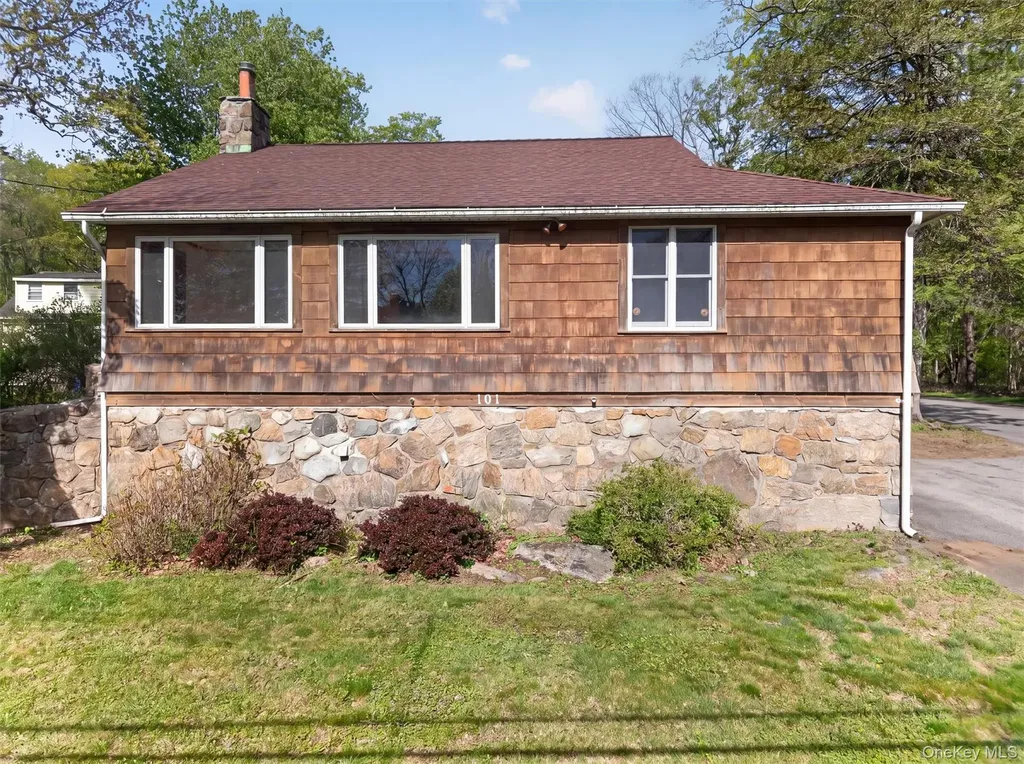 101 Highland Road Monroe NY 10950