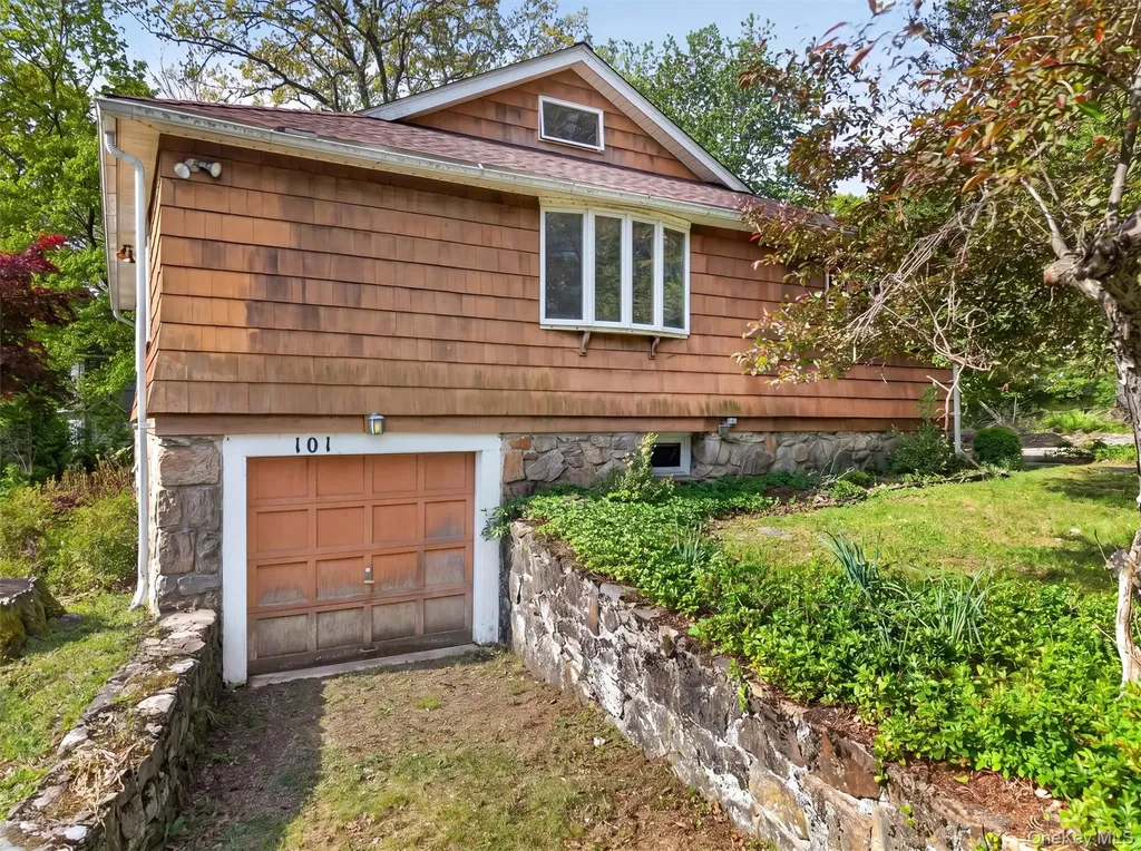 101 Highland Road Monroe NY 10950