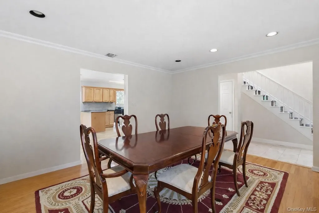 6 Cedarfield Terrace Saint James NY 11780