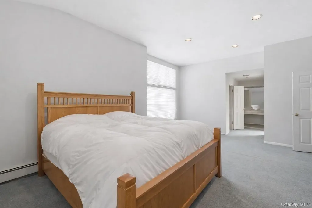 6 Cedarfield Terrace Saint James NY 11780