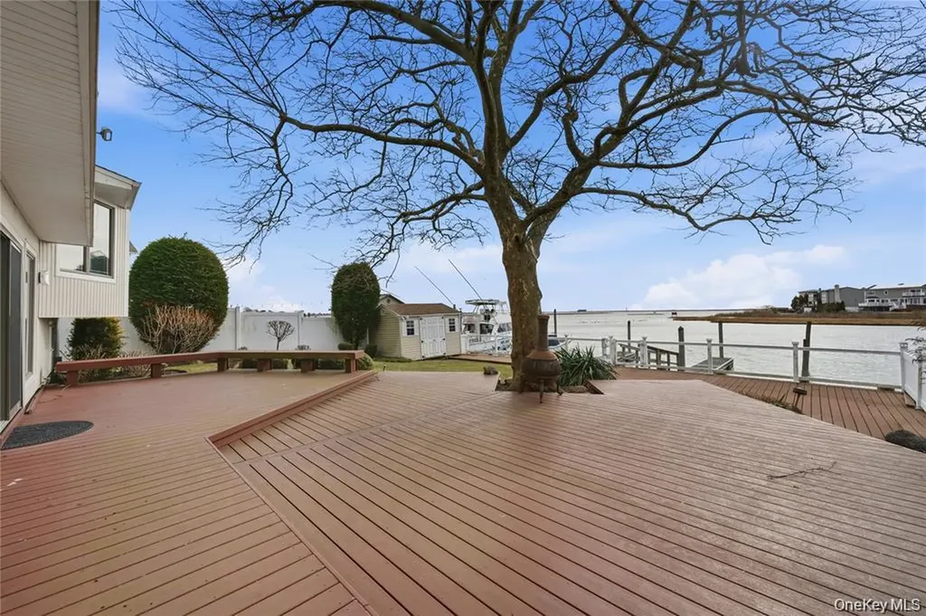 3094 Riverside Drive Wantagh NY 11793