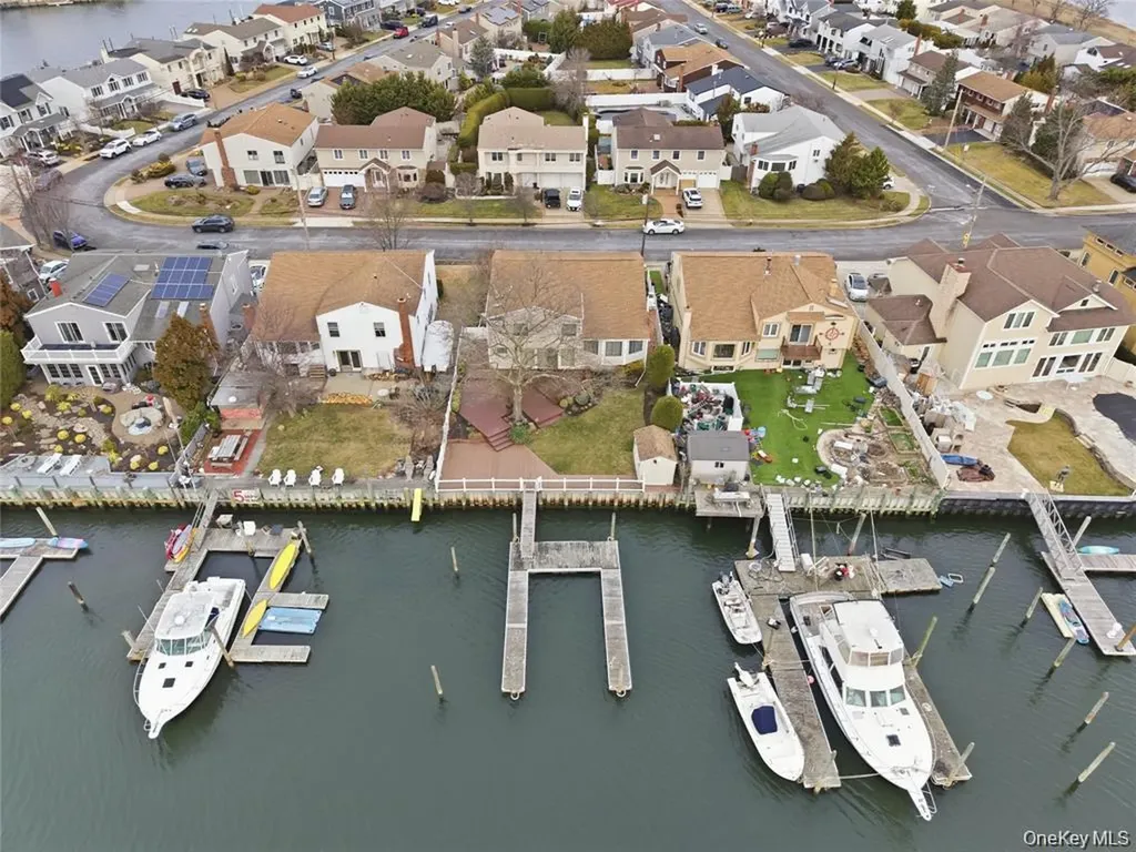 3094 Riverside Drive Wantagh NY 11793