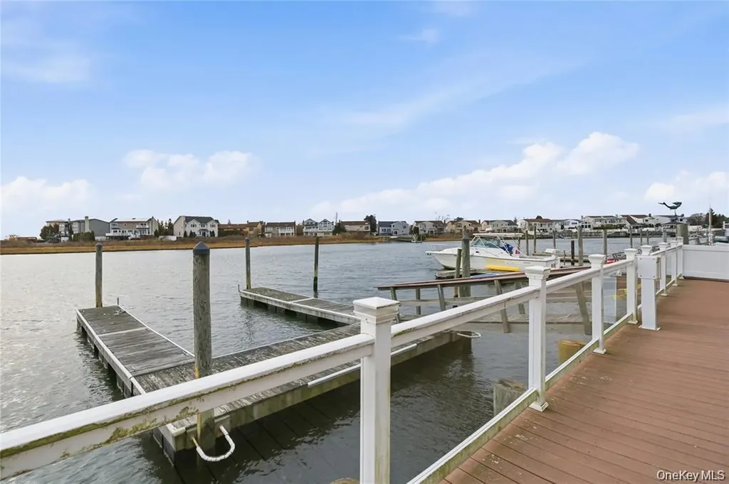 3094 Riverside Drive Wantagh NY 11793