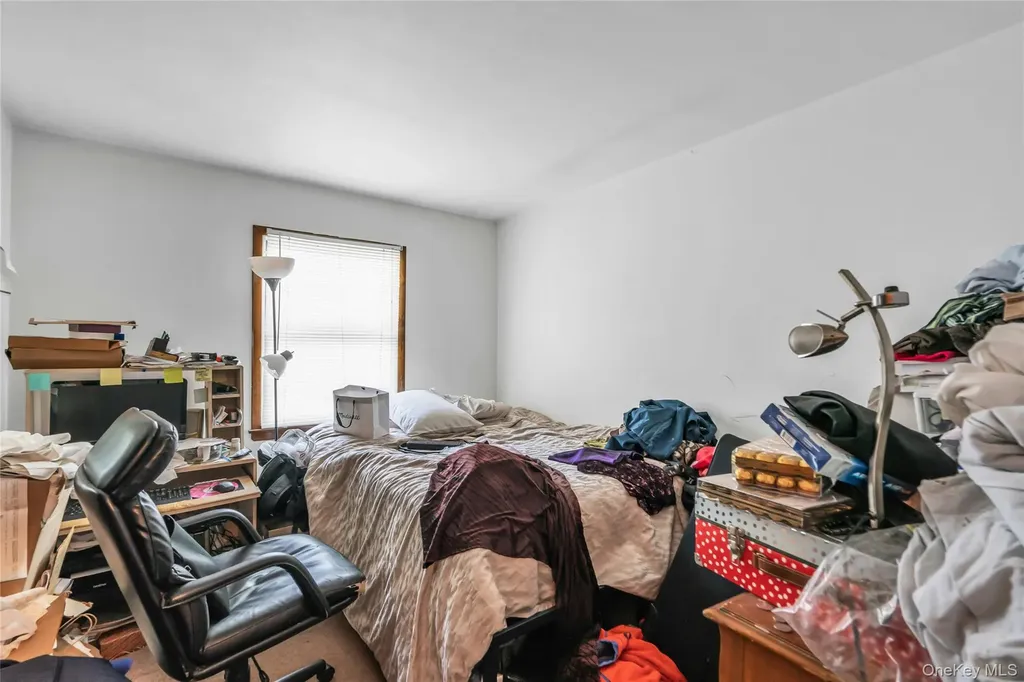 106 Summit Drive Smithtown NY 11787