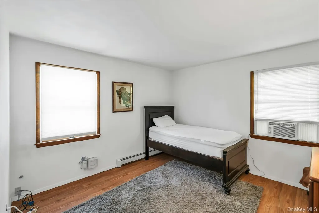 106 Summit Drive Smithtown NY 11787