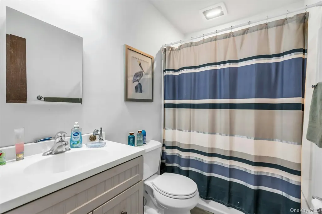 106 Summit Drive Smithtown NY 11787