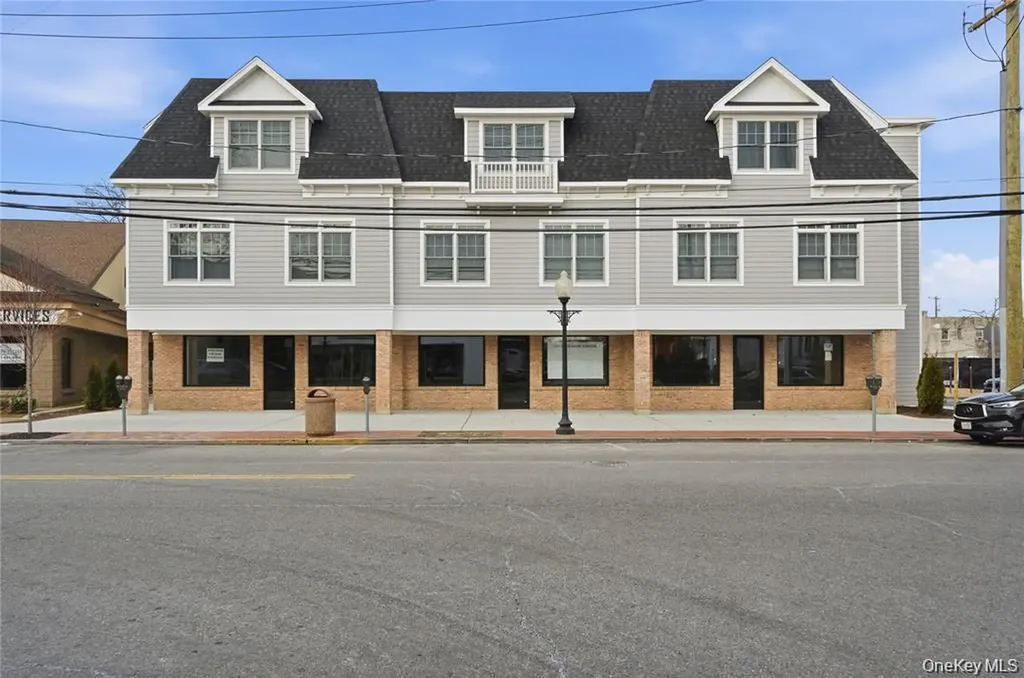 180 Deer Park Avenue Babylon NY 11702