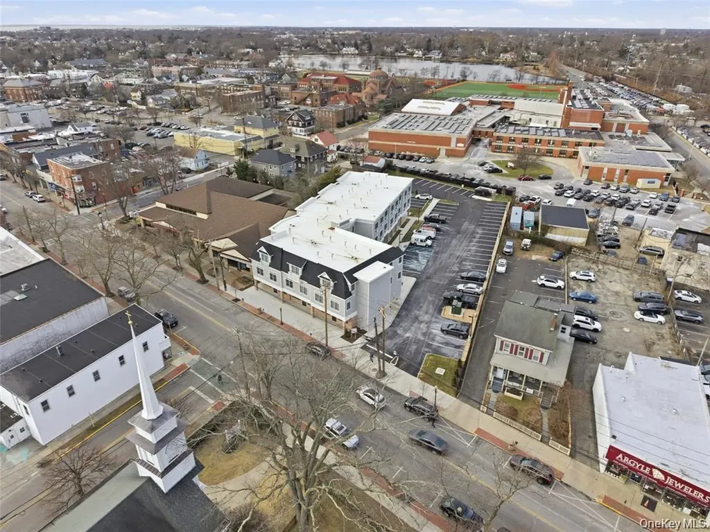 180 Deer Park Avenue Babylon NY 11702