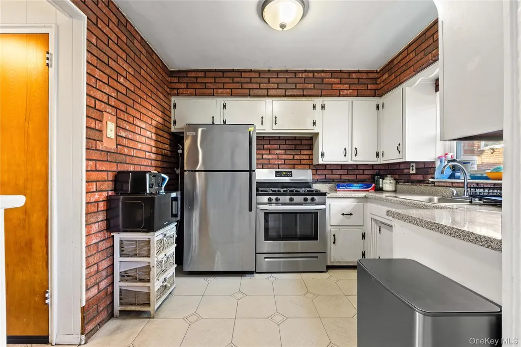 2857 Wilkinson Avenue Bronx NY 10461