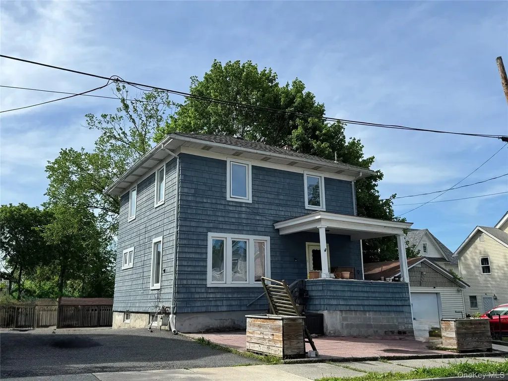 39 Crescent Place Middletown NY 10940