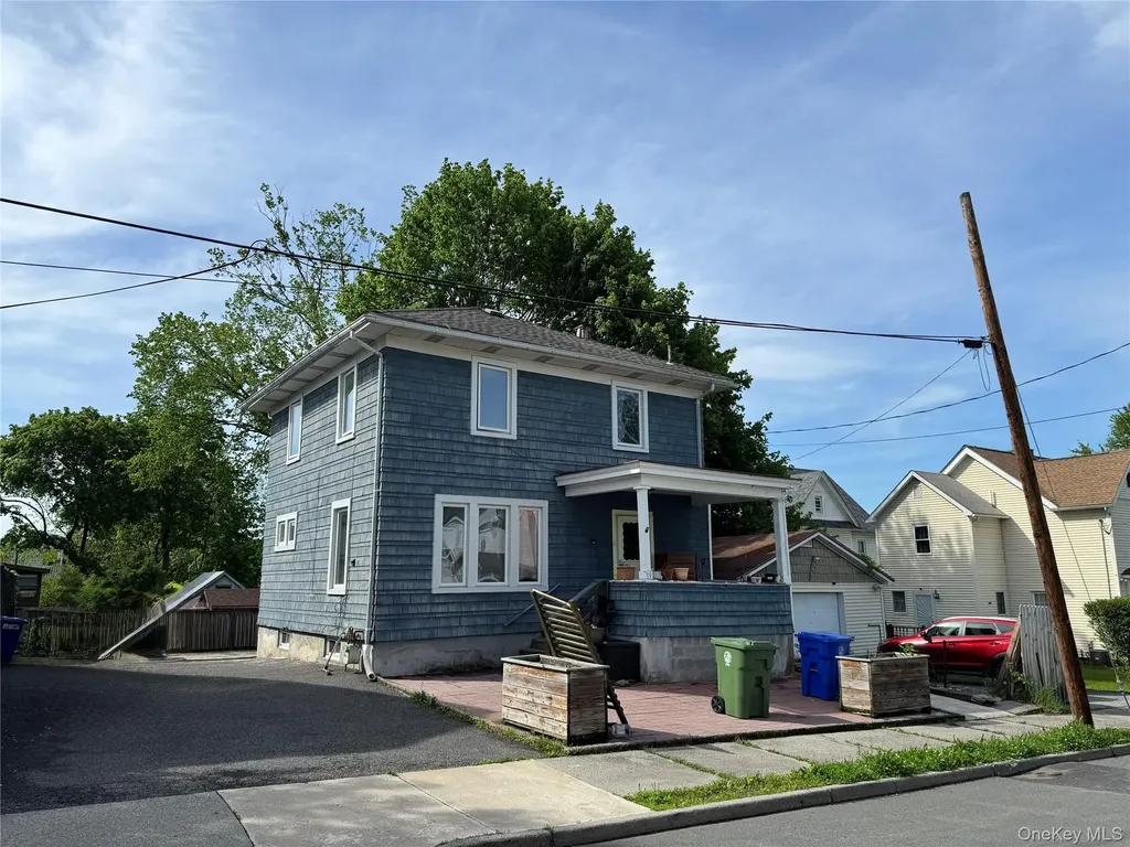 39 Crescent Place Middletown NY 10940